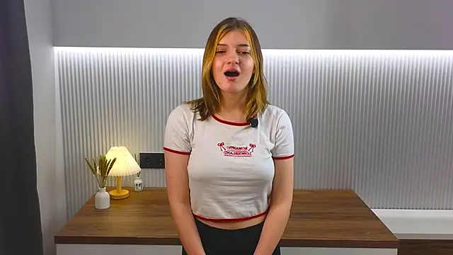 Snapshot of KatinaSalvetti chatting on March 15, 2026, 5:41 pm KatinaSalvetti online show from March 15, 2026, 5:41 pm