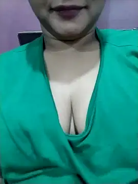 Snapshot of Chandrika_Yadav chatting on May 26, 2026, 8:10 am Chandrika Yadav online show from May 26, 2026, 8:10 am
