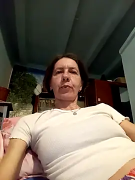 Tania9876 online show from April 16, 2026, 8:09 pm