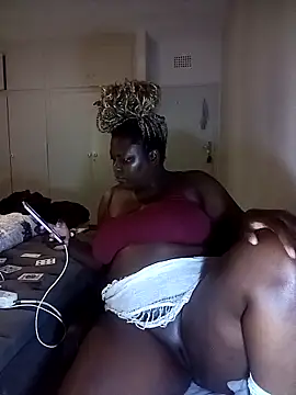 Thickdarkbby online show from May 7, 2026, 8:36 pm