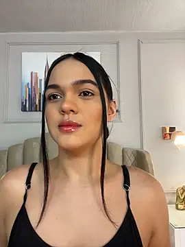 Bella-Ferrer online show from May 20, 2026, 6:14 pm