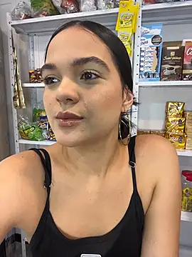 Snapshot of Bella-Ferrer chatting on July 9, 2026, 7:40 pm Bella-Ferrer online show from July 9, 2026, 7:40 pm