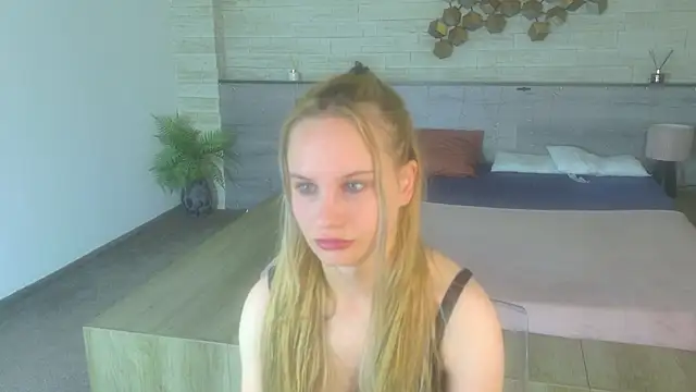 Snapshot of IceBlueBabe chatting on June 11, 2026, 7:45 pm IceBlueBabe online show from June 11, 2026, 7:45 pm