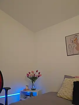 Victoria Evanss online show from April 13, 2026, 9:53 pm