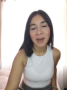 Snapshot of Camillemonroe_ chatting on June 2, 2026, 12:18 pm Camillemonroe online show from June 2, 2026, 12:18 pm