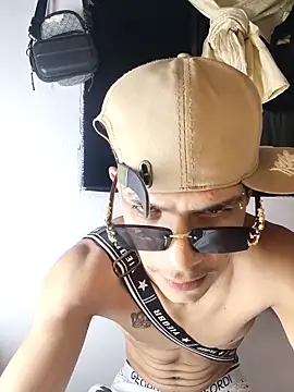 Snapshot of ethanchamo chatting on March 17, 2026, 6:50 am ethanchamo online show from March 17, 2026, 6:50 am