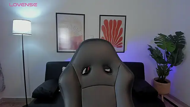 Snapshot of nova_silk chatting on May 27, 2026, 1:57 am nova silk online show from May 27, 2026, 1:57 am