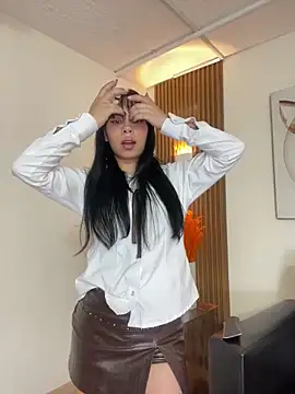 Queen Chanel XXX online show from April 19, 2026, 7:38 pm