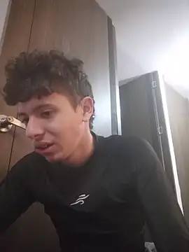 Daniel Roy online show from April 14, 2026, 9:32 pm