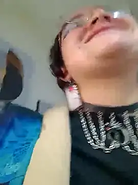 Liily Foxxy online show from April 10, 2026, 10:42 am