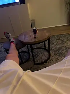 Snapshot of maniackle chatting on April 10, 2026, 8:02 pm maniackle online show from April 10, 2026, 8:02 pm