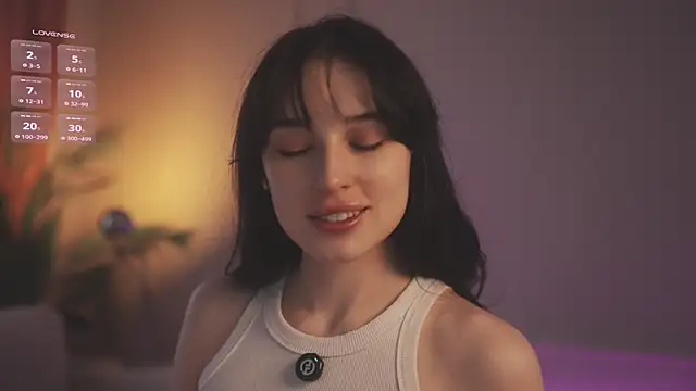 horneyjozy online show from April 29, 2026, 4:44 pm