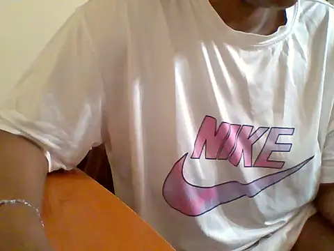 melaninebony2 online show from April 2, 2026, 5:49 am