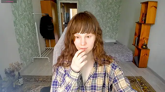 Snapshot of NikiCozy chatting on June 28, 2026, 7:47 am NikiCozy online show from June 28, 2026, 7:47 am