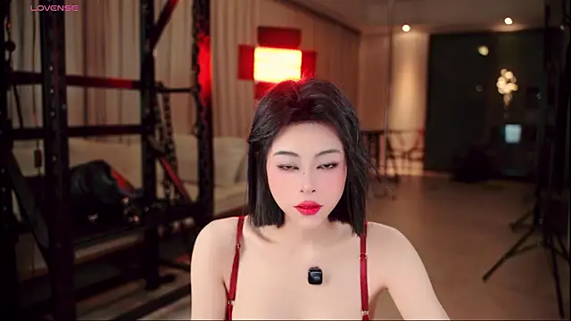 jiayao1999 online show from May 14, 2026, 4:47 pm