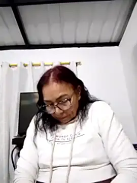 Snapshot of HOT_LATINA20 chatting on March 28, 2026, 2:11 am HOT LATINA20 online show from March 28, 2026, 2:11 am