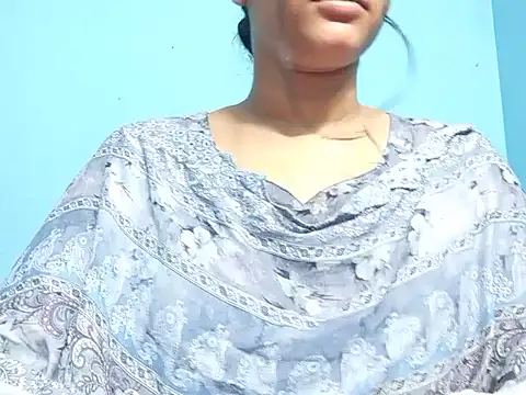 Emma 4433 online show from April 19, 2026, 5:12 pm