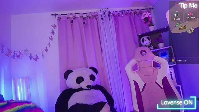 nahomy 2308 online show from April 10, 2026, 1:27 pm