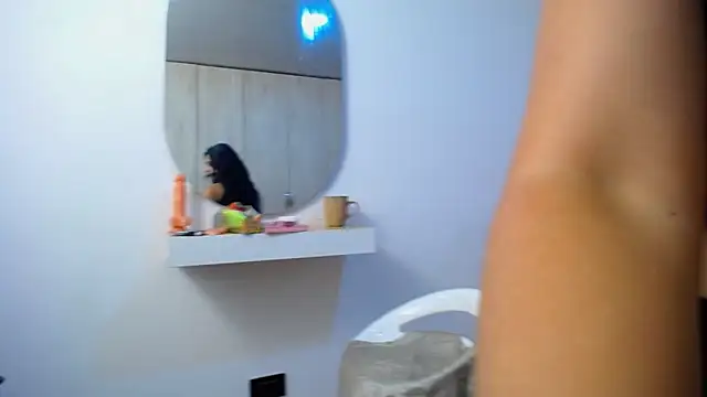 Tamar4 f00x online show from April 21, 2026, 1:06 pm