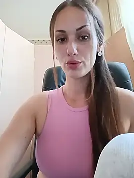 LunaCrystall online show from July 27, 2026, 4:03 pm
