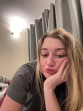 Snapshot of Ameliaxoxoo chatting on April 7, 2026, 4:57 am Ameliaxoxoo online show from April 7, 2026, 4:57 am