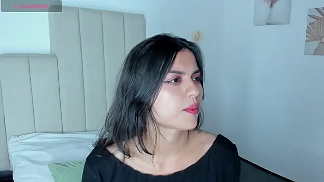 Snapshot of Zoee_Kravitz chatting on May 13, 2026, 12:19 am Zoee Kravitz online show from May 13, 2026, 12:19 am