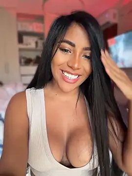 SaraValentina11 online show from May 27, 2026, 8:06 pm