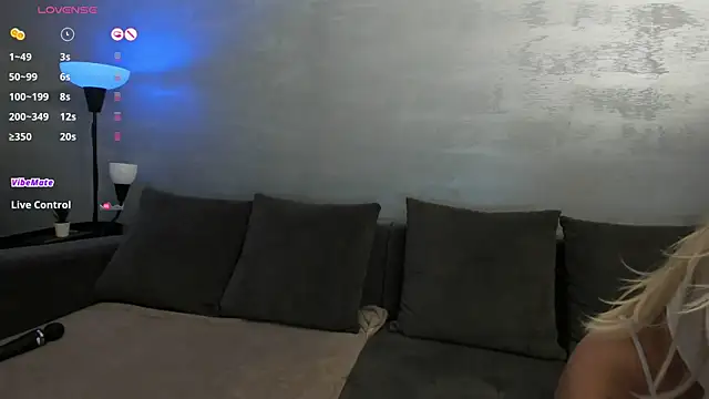Snapshot of IvyTease_ chatting on June 8, 2026, 9:04 pm IvyTease online show from June 8, 2026, 9:04 pm