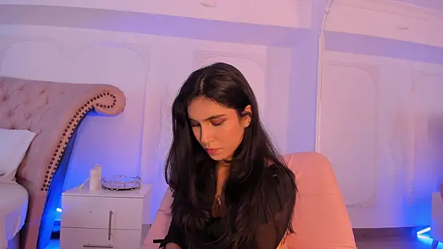Snapshot of LucianaBlanco_ chatting on May 23, 2026, 7:29 pm LucianaBlanco online show from May 23, 2026, 7:29 pm