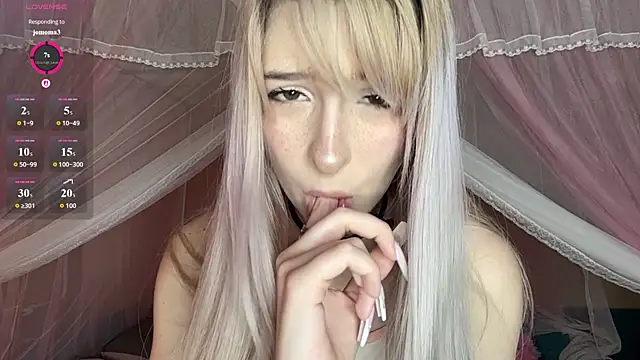 OnlyEva1 online show from June 4, 2026, 9:04 am