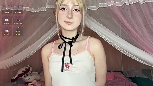 Snapshot of OnlyEva1 chatting on July 13, 2026, 9:23 am OnlyEva1 online show from July 13, 2026, 9:23 am