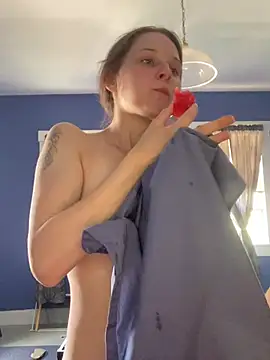 urfavgamergurl online show from June 12, 2026, 8:08 pm