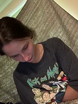 urfavgamergurl online show from July 14, 2026, 8:03 pm