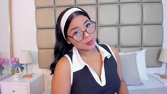 lilly williamss online show from March 25, 2026, 3:23 am