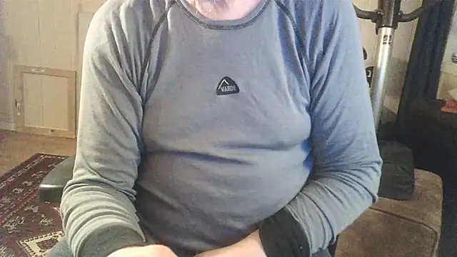 Snapshot of Buggemann chatting on April 3, 2026, 4:10 am Buggemann online show from April 3, 2026, 4:10 am