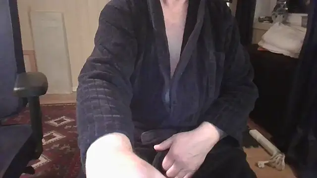 Snapshot of Buggemann chatting on April 17, 2026, 3:09 am Buggemann online show from April 17, 2026, 3:09 am