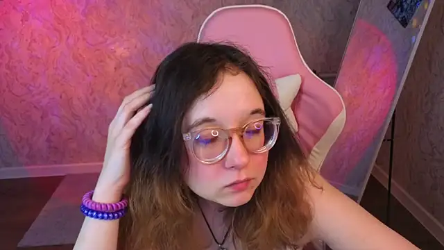 Snapshot of Aleks-caster chatting on March 26, 2026, 9:04 am Aleks-caster online show from March 26, 2026, 9:04 am