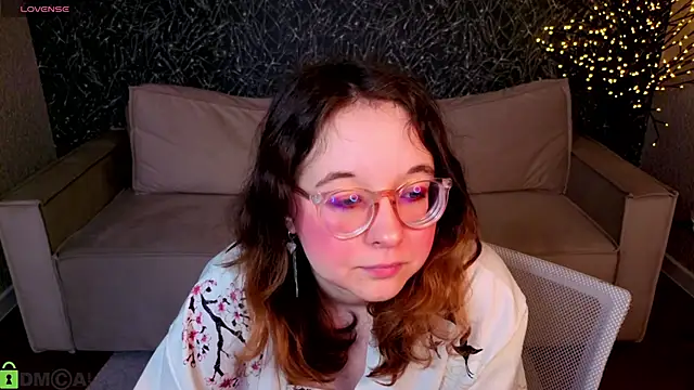 Snapshot of Aleks-caster chatting on April 13, 2026, 9:37 am Aleks-caster online show from April 13, 2026, 9:37 am