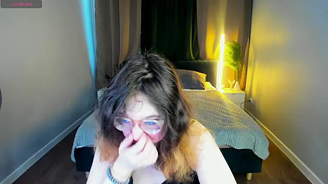 Snapshot of Aleks-caster chatting on May 17, 2026, 1:14 am Aleks-caster online show from May 17, 2026, 1:14 am