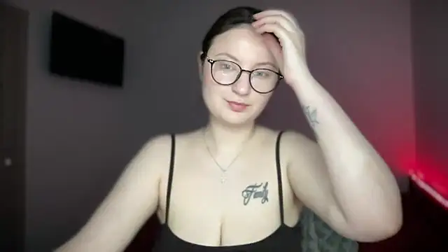 Snapshot of locaalise chatting on May 8, 2026, 3:45 am locaalise online show from May 8, 2026, 3:45 am