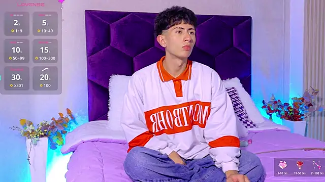 AndyJustgame  online show from May 18, 2026, 3:46 am