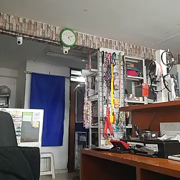 jhosuamoore online show from April 17, 2026, 9:07 pm