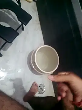 desilund0230 online show from March 23, 2026, 6:28 am