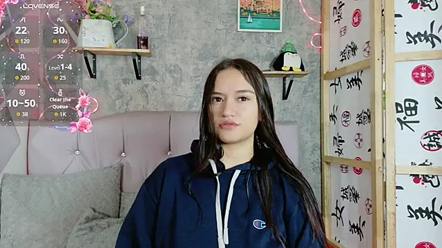 Sophia xoxo1 online show from April 16, 2026, 1:56 pm