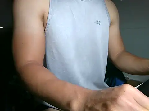 ZhangQing95 online show from March 20, 2026, 3:28 pm