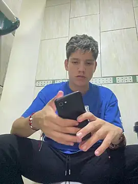 Snapshot of Theus26_ chatting on March 27, 2026, 2:28 am Theus26 online show from March 27, 2026, 2:28 am