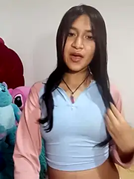 Snapshot of KarolaMendez chatting on April 22, 2026, 8:21 pm KarolaMendez online show from April 22, 2026, 8:21 pm