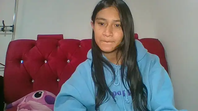 Snapshot of KarolaMendez chatting on April 30, 2026, 8:48 pm KarolaMendez online show from April 30, 2026, 8:48 pm