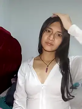 Snapshot of KarolaMendez chatting on June 1, 2026, 12:45 am KarolaMendez online show from June 1, 2026, 12:45 am