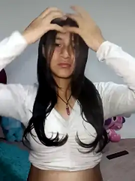 Snapshot of KarolaMendez chatting on June 14, 2026, 1:25 am KarolaMendez online show from June 14, 2026, 1:25 am